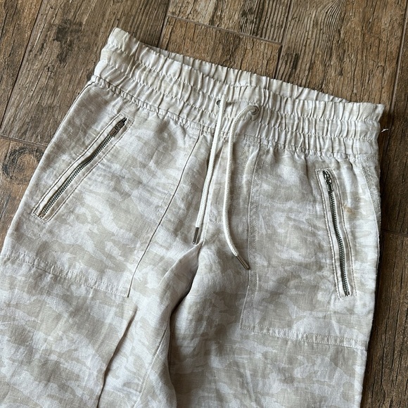 Athleta Cabo Tide Linen Jogger beige camo 0P - Picture 3 of 6